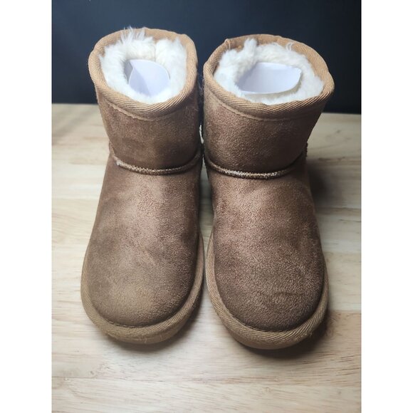 Dream paris Kids US 11 (used- need to clean sole) - Picture 1 of 8